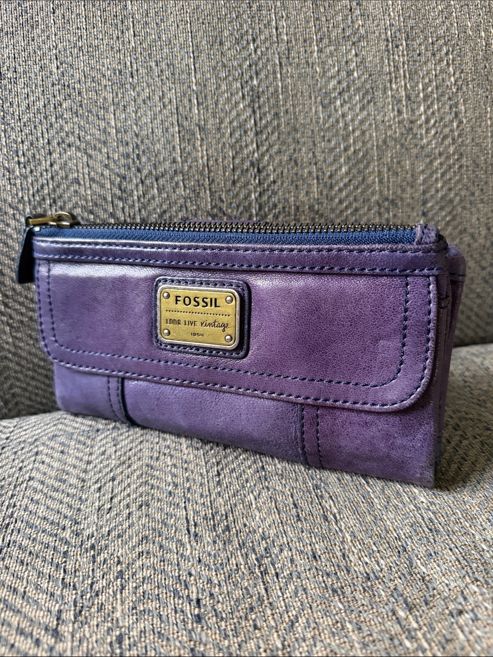Fossil women’s Purple/Blue Leather Bi-fold Long Live Vintage Wallet